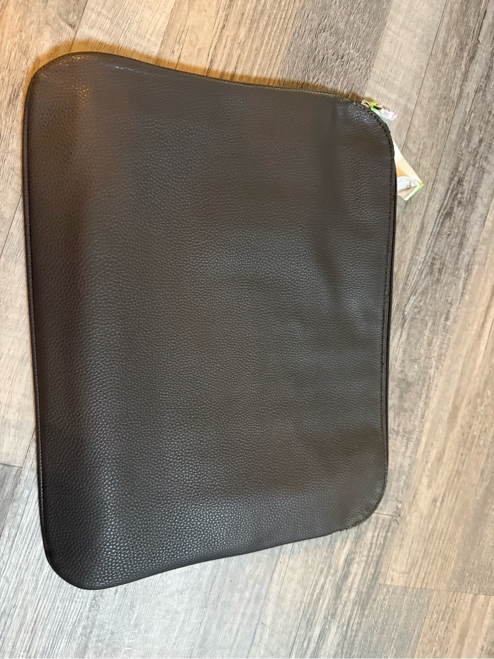 Gray Faux Leather Zip Sleeve - Slim Protective Bag